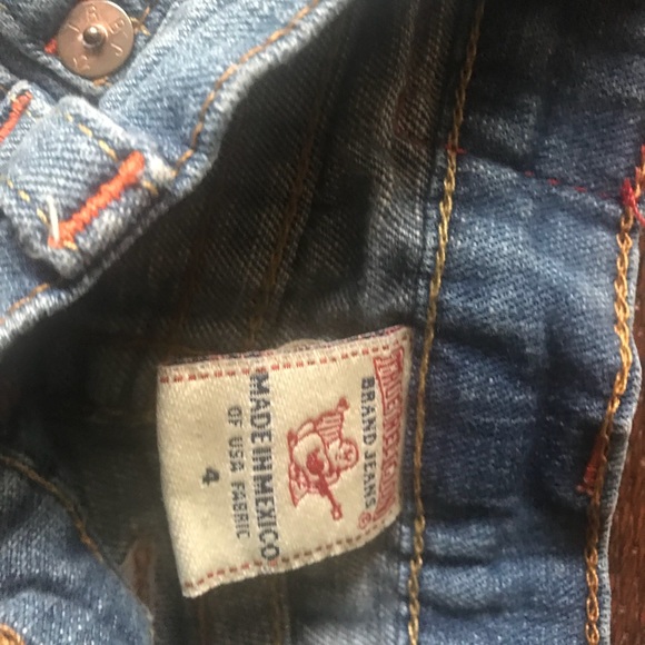 Shorts - Picture 2 of 4